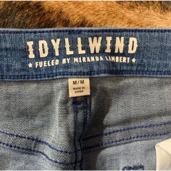 Idyllwind NWOT Blue Denim Mini Skirt M Frayed Hem Button Fly Stretch Cotton - Picture 4 of 6